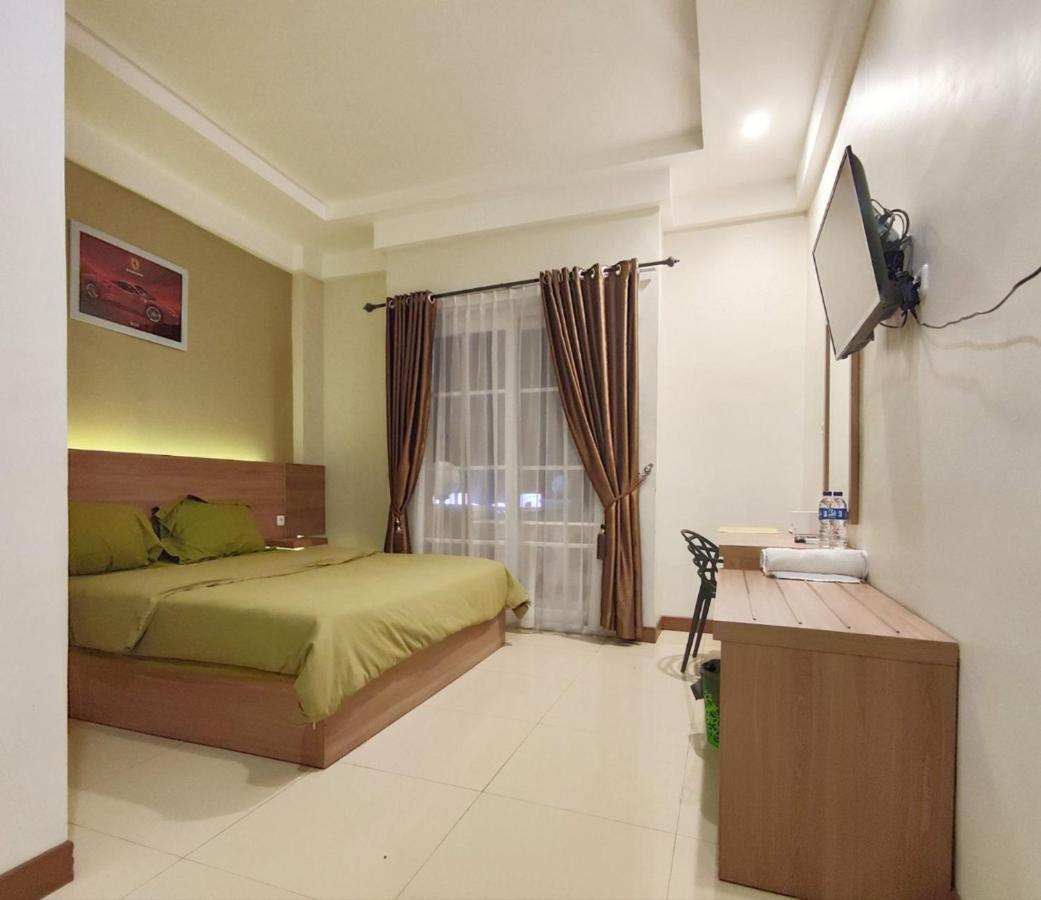 Green Forest Hotel Tebing Tinggi Εξωτερικό φωτογραφία
