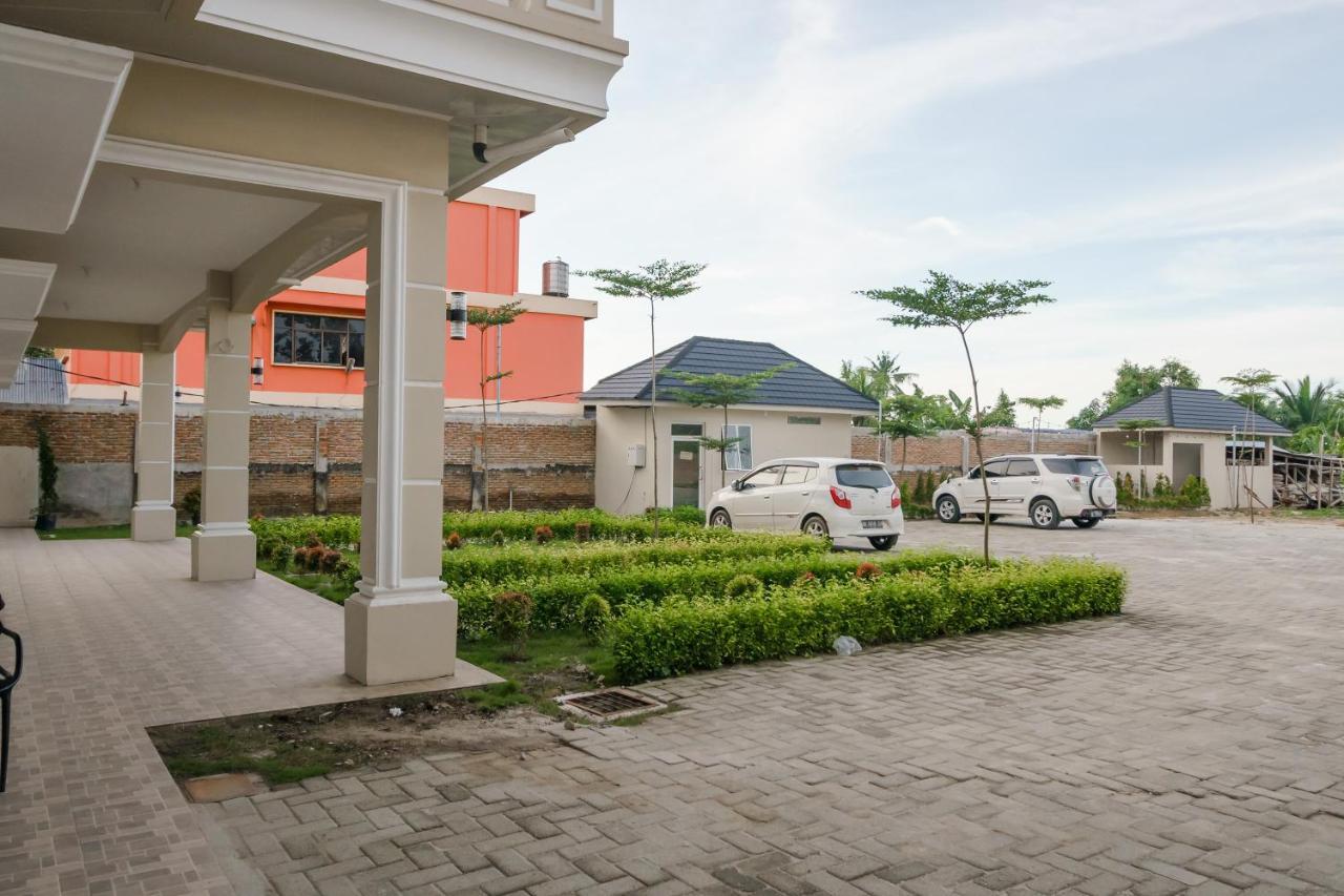 Green Forest Hotel Tebing Tinggi Εξωτερικό φωτογραφία