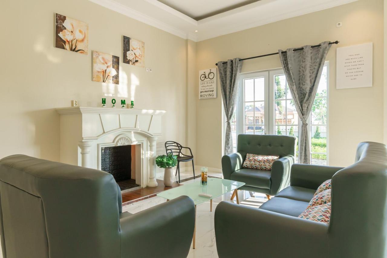 Green Forest Hotel Tebing Tinggi Εξωτερικό φωτογραφία